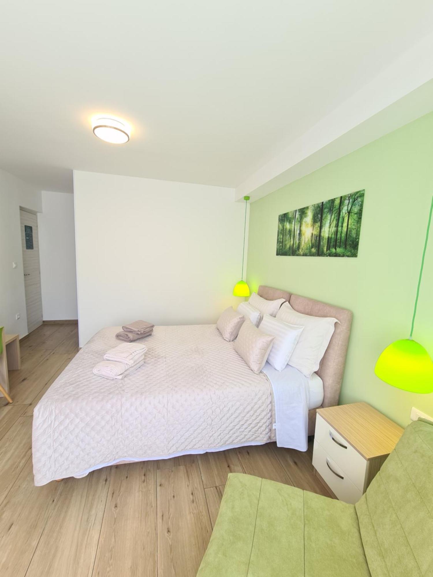 Coloured Rooms Split Exterior photo