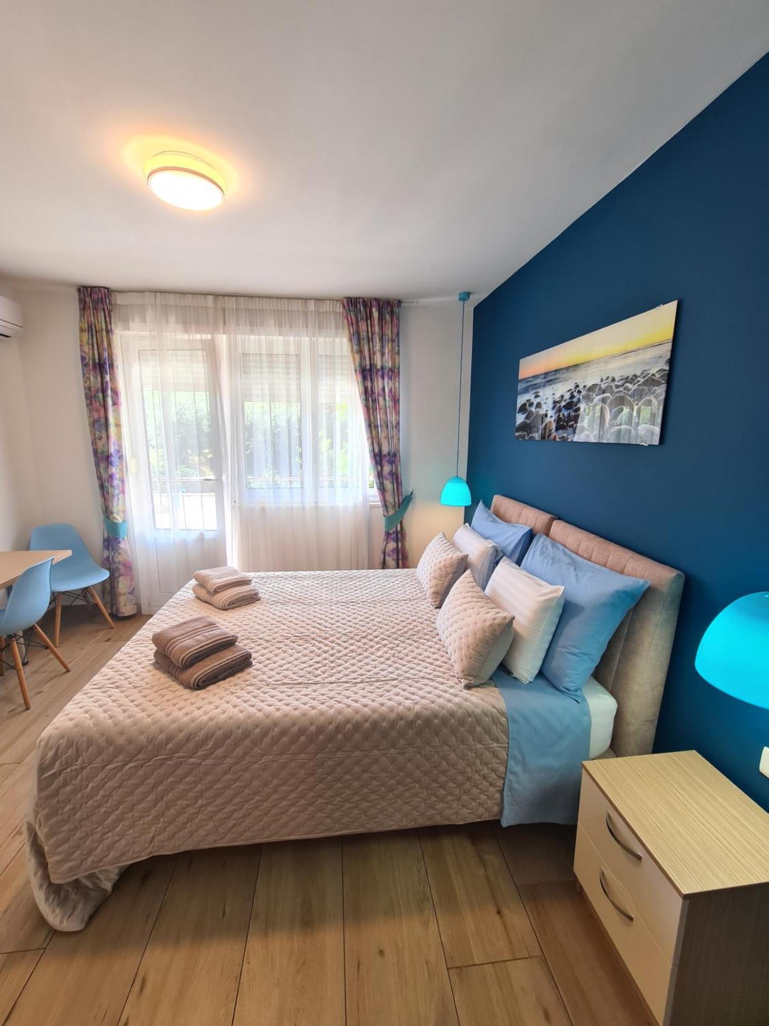 Coloured Rooms Split Exterior photo